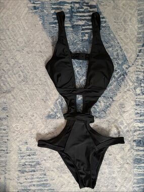 Sexy Black One-Piece Cutout Swimsuit